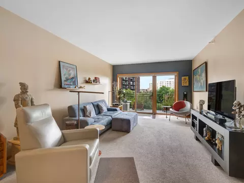 Living - 1675 Mill St #506, Des Plaines, IL 60016 photo 1 of 3