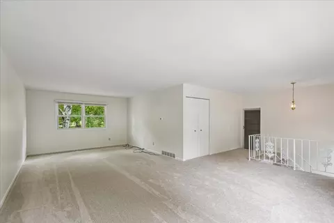 Living - 1631 Park St, Mchenry, IL 60050 photo 1 of 4