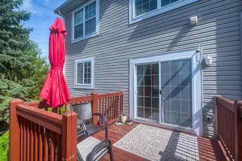 Exterior - 567 Declaration Ln, Aurora, IL 60502 photo 2 of 4