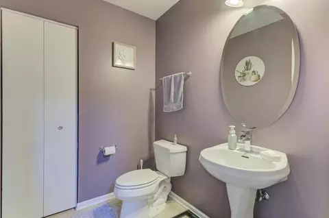 Bath - 567 Declaration Ln, Aurora, IL 60502 photo 1 of 3