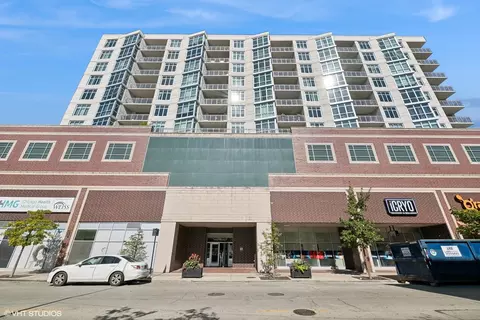 1134 W Granville Ave #1017, Chicago, IL 60660