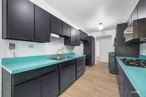 Kitchen - 535 E Turner Ave, Roselle, IL 60172 photo 1 of 2