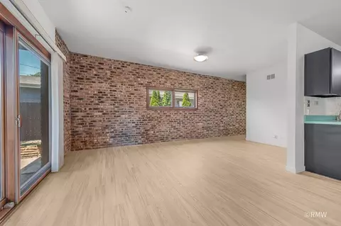 Living - 535 E Turner Ave, Roselle, IL 60172 photo 6 of 6