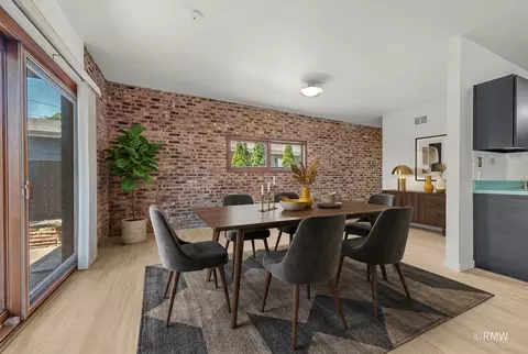 Dining - 535 E Turner Ave, Roselle, IL 60172 photo 1 of 1