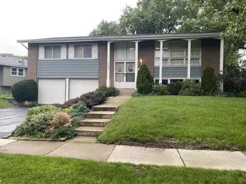 2528 Jackson Dr, Woodridge, IL 60517