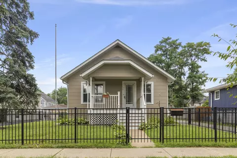 130 S Washington St, Westmont, IL 60559
