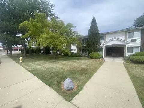 Exterior - 9581 Dee Rd #2L, Des Plaines, IL 60016 photo 2 of 7