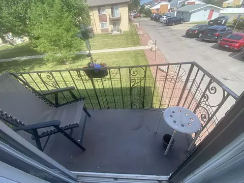 Exterior - 9581 Dee Rd #2L, Des Plaines, IL 60016 photo 7 of 7