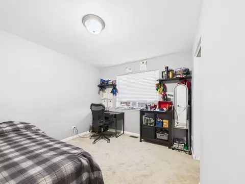 Bedroom - 6402 Valley Ridge Dr, Plainfield, IL 60586 photo 6 of 6