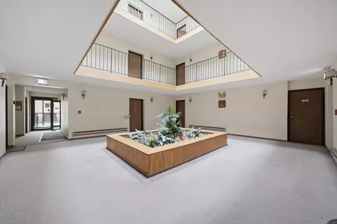 Entry Way - 6441 W Pershing Rd #104, Stickney, IL 60402 photo 2 of 2