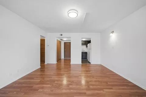 Living - 6441 W Pershing Rd #104, Stickney, IL 60402 photo 4 of 6