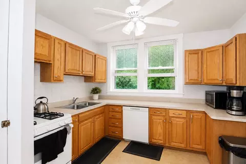 Kitchen - 1504 Pitner Ave, Evanston, IL 60201 photo 1 of 4