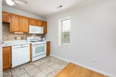 Kitchen - 57 E Hattendorf Ave #210, Roselle, IL 60172 photo 1 of 2