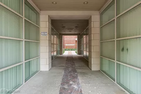 Entry Way - 57 E Hattendorf Ave #210, Roselle, IL 60172 photo 1 of 1