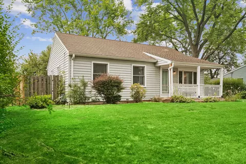 1005 E Lilac Dr, Palatine, IL 60074