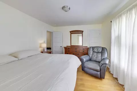 Bedroom - 808 N Spring St #808, Elgin, IL 60120 photo 2 of 6