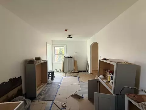 Entry Way - 2007 S 23rd Ave, Broadview, IL 60155 photo 2 of 4