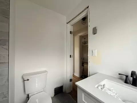 Bath - 2007 S 23rd Ave, Broadview, IL 60155 photo 4 of 6