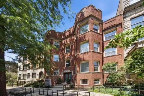 714 W Barry Ave #3, Chicago, IL 60657