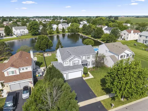 View/Area - 3105 Twin Falls Dr, Plainfield, IL 60586 photo 4 of 7