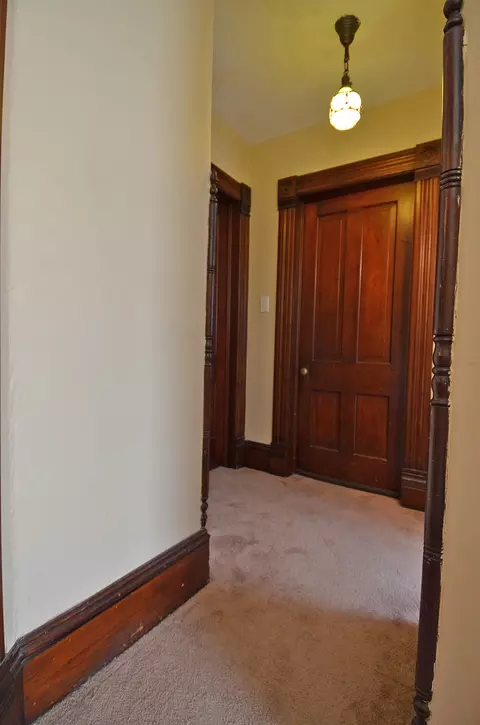 Entry Way - 648 Webster St, Ottawa, IL 61350 photo 2 of 4