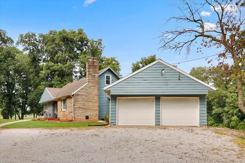 Exterior - 8485 N 2300 East Rd, Downs, IL 61736 photo 9 of 10