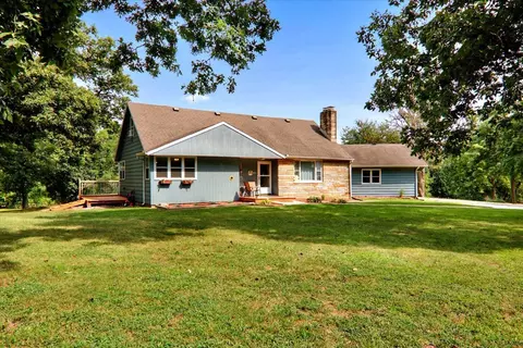 Exterior - 8485 N 2300 East Rd, Downs, IL 61736 photo 3 of 10