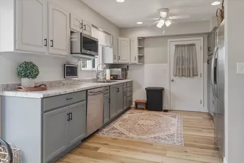 Kitchen - 8485 N 2300 East Rd, Downs, IL 61736 photo 2 of 4
