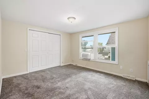 Bedroom - 142 13th St, Silvis, IL 61282 photo 3 of 3