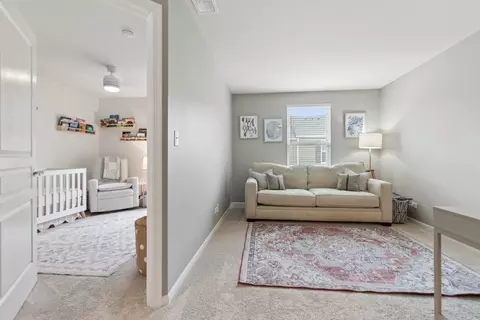 Entry Way - 1021 Crane Pt, Elgin, IL 60124 photo 1 of 3