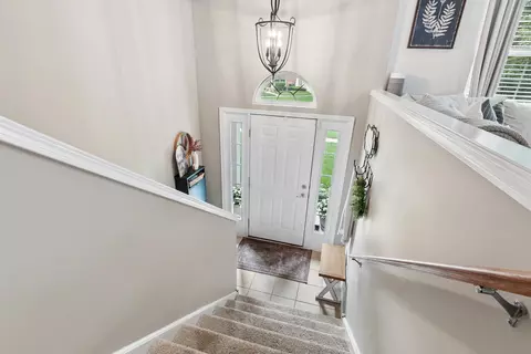 Entry Way - 1021 Crane Pt, Elgin, IL 60124 photo 3 of 3
