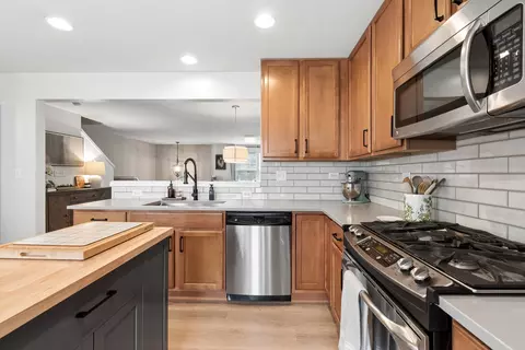Kitchen - 1021 Crane Pt, Elgin, IL 60124 photo 2 of 2