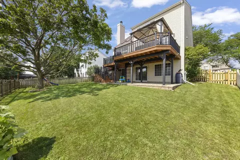 Exterior - 422 Cardinal Dr, Bartlett, IL 60103 photo 6 of 6