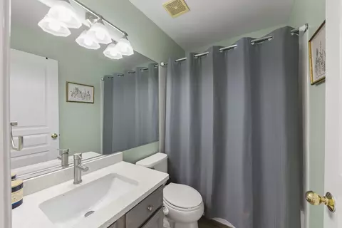 Bath - 422 Cardinal Dr, Bartlett, IL 60103 photo 3 of 3