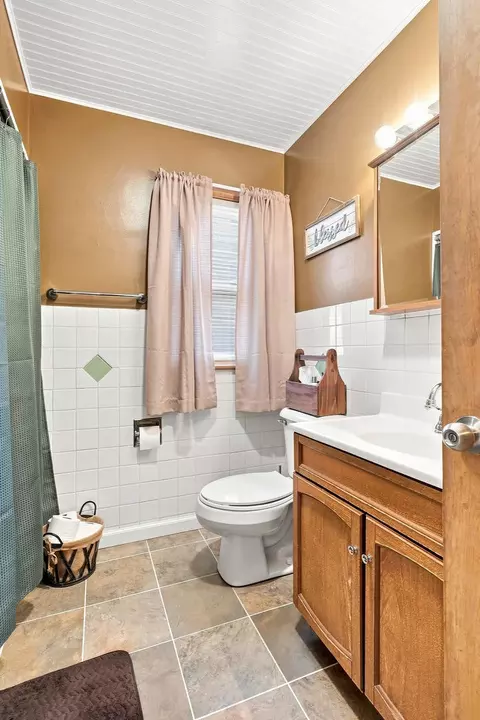Bath - 307 E Main St, Atkinson, IL 61235 photo 2 of 2