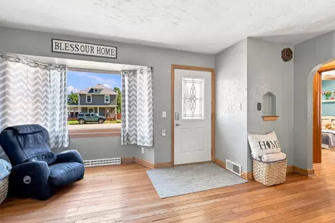 Entry Way - 307 E Main St, Atkinson, IL 61235 photo 1 of 2