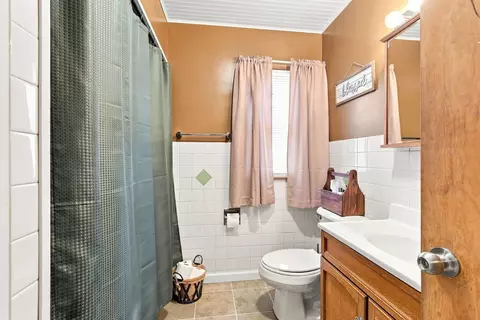 Bath - 307 E Main St, Atkinson, IL 61235 photo 1 of 2