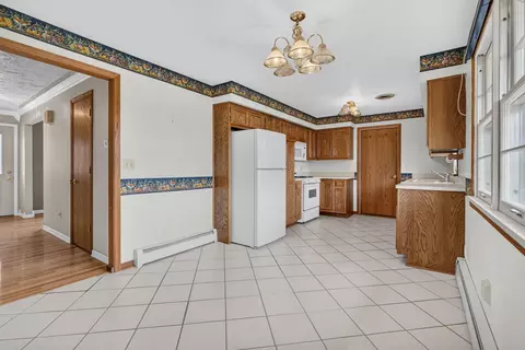 Kitchen - 1817 Root St, Crest Hill, IL 60403 photo 3 of 9