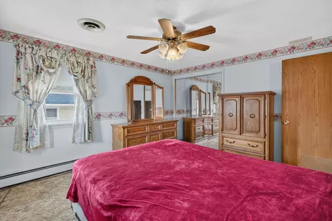 Bedroom - 1817 Root St, Crest Hill, IL 60403 photo 7 of 7