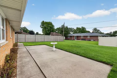 Exterior - 1817 Root St, Crest Hill, IL 60403 photo 5 of 10