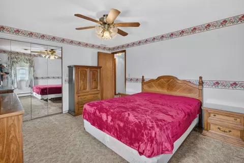 Bedroom - 1817 Root St, Crest Hill, IL 60403 photo 6 of 7