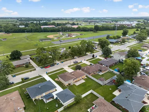 View/Area - 1817 Root St, Crest Hill, IL 60403 photo 7 of 9