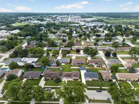 View/Area - 1817 Root St, Crest Hill, IL 60403 photo 8 of 9