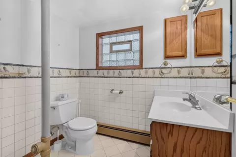 Bath - 1817 Root St, Crest Hill, IL 60403 photo 1 of 5