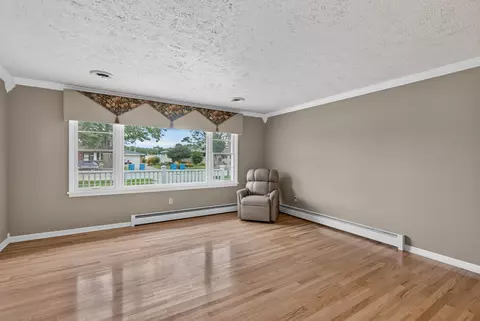 Living - 1817 Root St, Crest Hill, IL 60403 photo 4 of 5