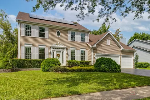 1208 Halifax Dr, Mundelein, IL 60060