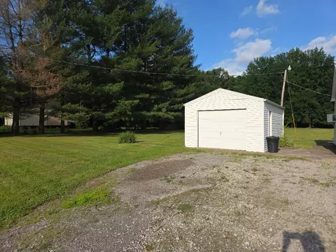 32372 Main St, Tamms, IL 62988 photo 2