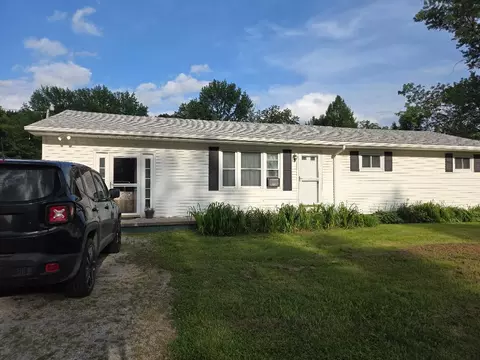 32372 Main St, Tamms, IL 62988