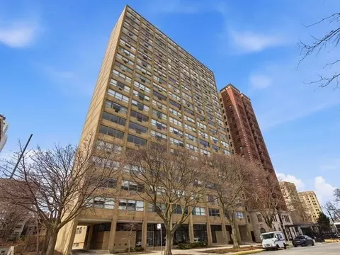 5532 S South Shore Dr #19F, Chicago, IL 60637