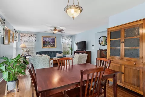 Dining - 2243 Cheshire Dr, Aurora, IL 60502 photo 2 of 2